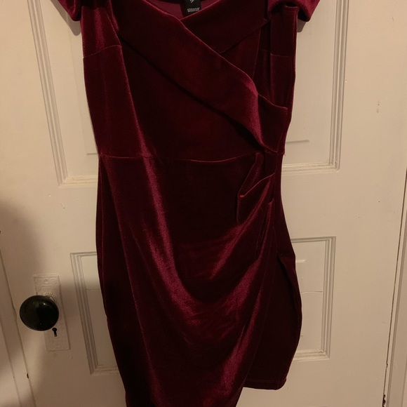 Bodycon dress - Picture 7 of 8